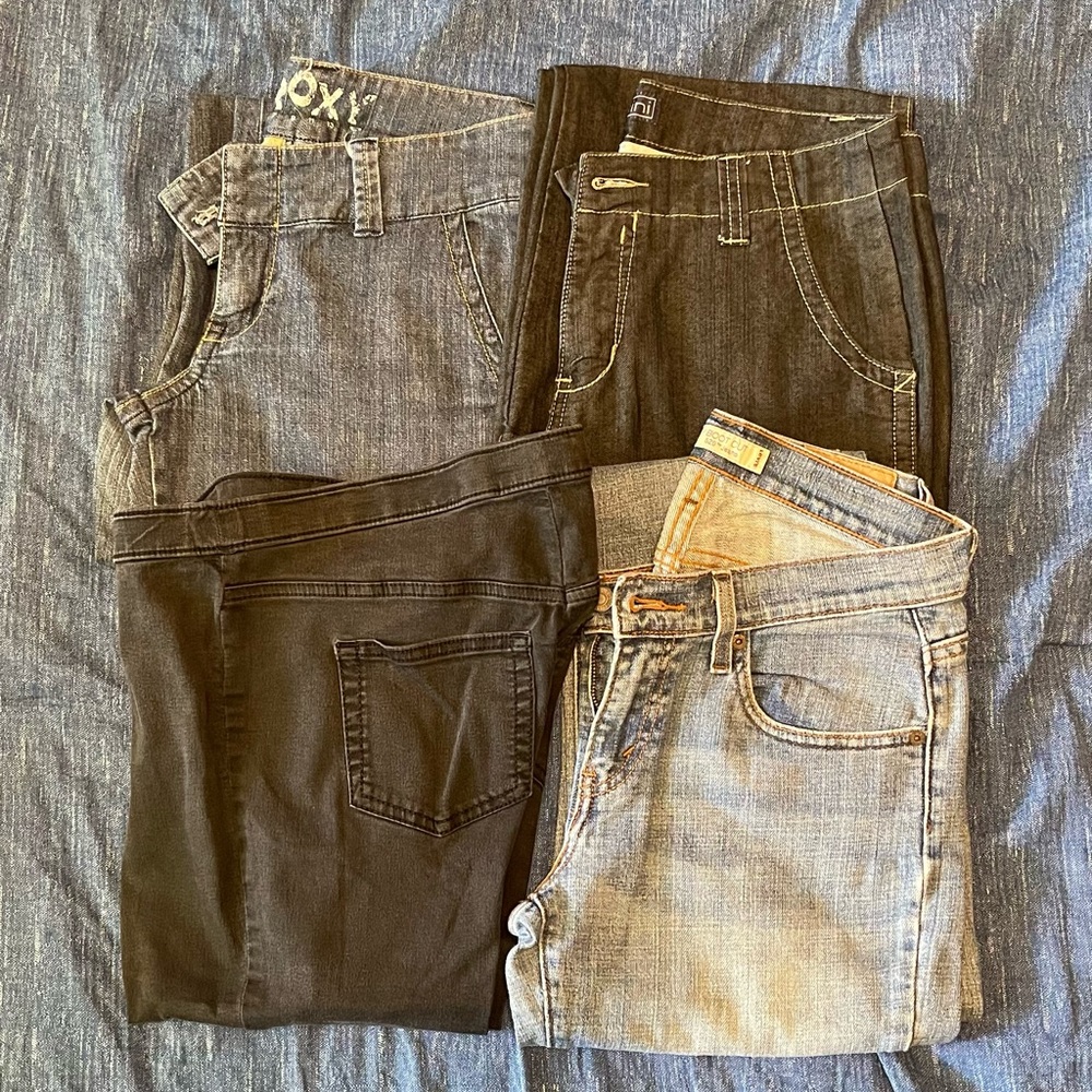 Lot of 4 size 6 jeans, various brands